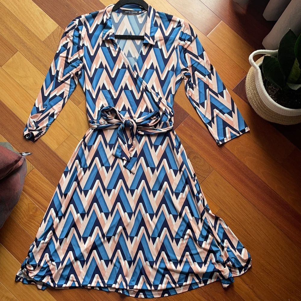 ZigZag Motif Graphic Print Dress, Janette Fashion